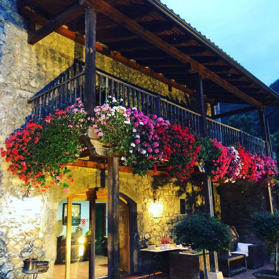 Hotel Aire De Ruesga Exterior foto